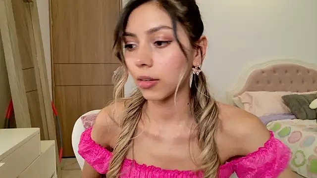 Sensualtease online show from 25, 1, 2025