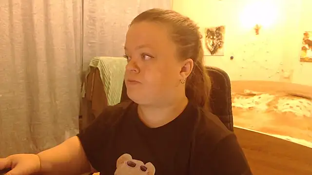 Janiffer MiMi online show from 6, 3, 2025