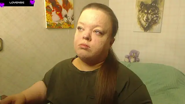 Janiffer MiMi online show from 5, 10, 2025