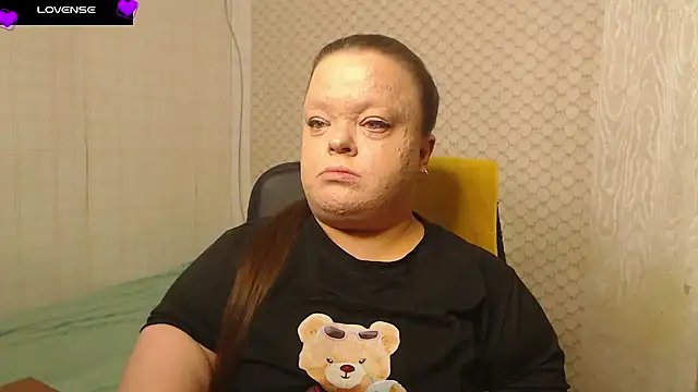 Janiffer MiMi online show from 7, 4, 2026