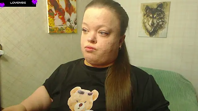 Janiffer MiMi online show from 17, 9, 2025