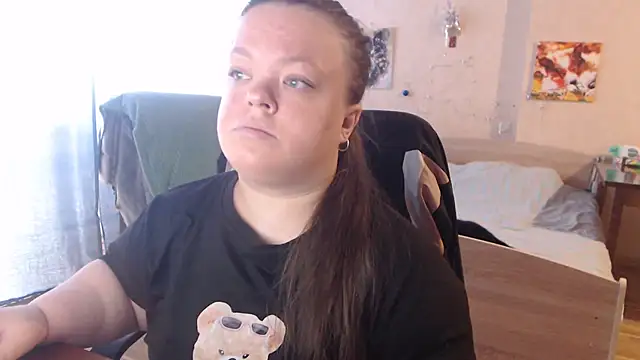 Janiffer MiMi online show from 13, 3, 2025