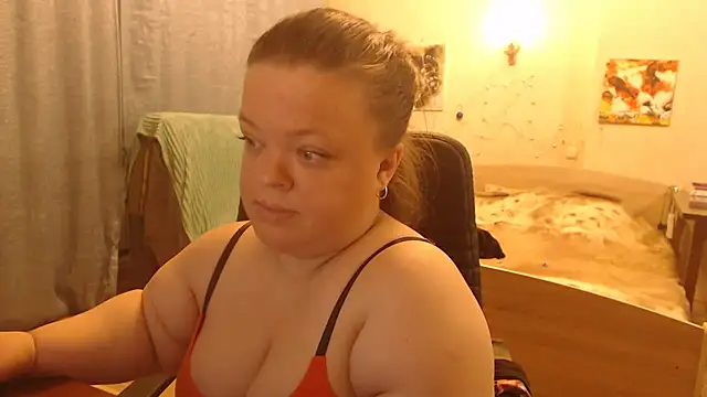 Janiffer MiMi online show from 6, 3, 2025