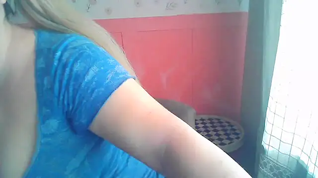 Snapshot of PinkPudding chatting on 22, 10, 2025 PinkPudding online show from 22, 10, 2025