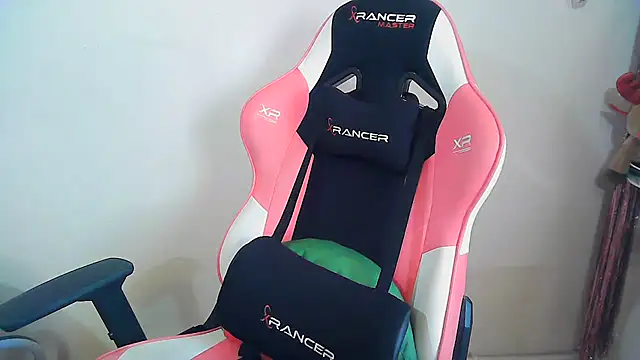 Snapshot of PinkPudding chatting on 19, 12, 2024 PinkPudding online show from 19, 12, 2024