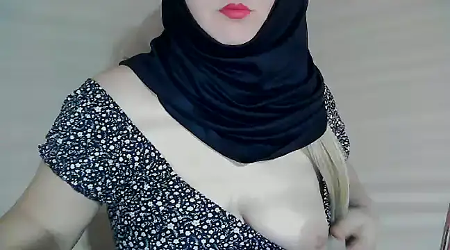 Snapshot of PinkPudding chatting on 5, 12, 2024 PinkPudding online show from 5, 12, 2024