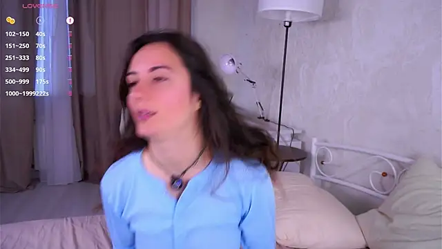 Holla Molly online show from 21, 9, 2025