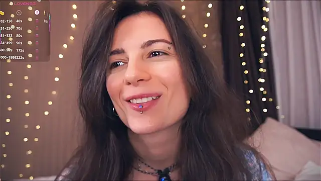 Snapshot of Holla_Molly chatting on 15, 1, 2026 Holla Molly online show from 15, 1, 2026