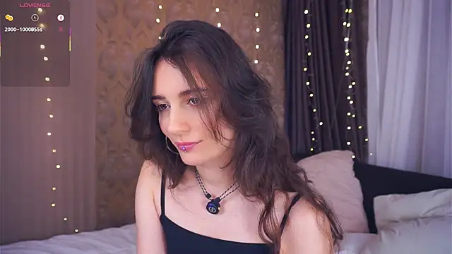 Holla Molly online show from 3, 2, 2026