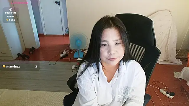 Snapshot of MissValday chatting on 13, 7, 2026 MissValday online show from 13, 7, 2026