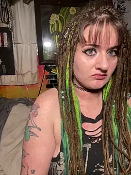 Snapshot of 1-800-FUCKYOU chatting on 18, 12, 2025 1-800-FUCKYOU online show from 18, 12, 2025