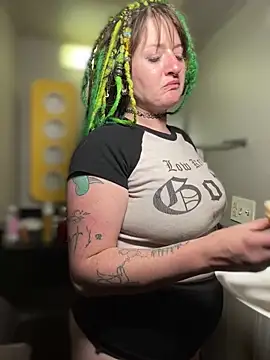 Snapshot of 1-800-FUCKYOU chatting on 30, 10, 2025 1-800-FUCKYOU online show from 30, 10, 2025