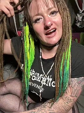 Snapshot of 1-800-FUCKYOU chatting on 27, 11, 2025 1-800-FUCKYOU online show from 27, 11, 2025