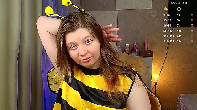 Vivian cutie online show from 31, 10, 2025