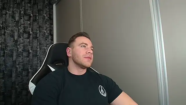 Thori92 online show from 4, 4, 2026