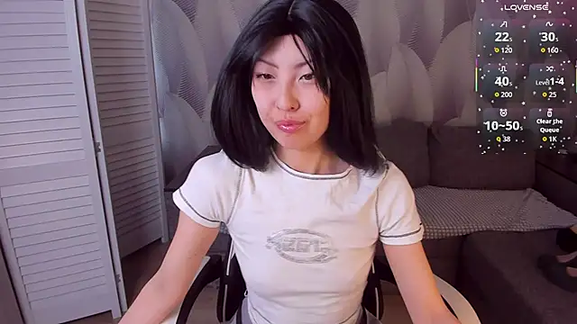 Snapshot of ValeryMur chatting on 6, 3, 2026 ValeryMur online show from 6, 3, 2026