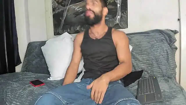 sweatyhairypig23 online show from 5, 10, 2025