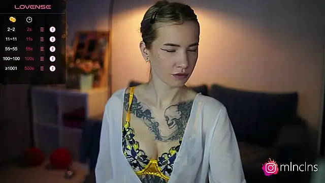 melanielwithu online show from 11, 3, 2025