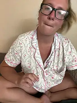 Lizzyloo online show from 1, 6, 2026