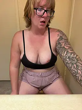 Lizzyloo online show from 20, 2, 2025