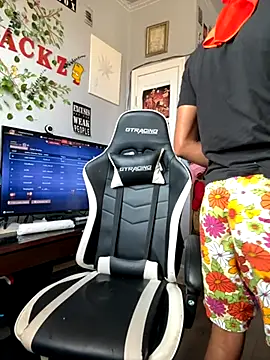 Snapshot of spideyzaddy chatting on 11, 9, 2025 spideyzaddy online show from 11, 9, 2025