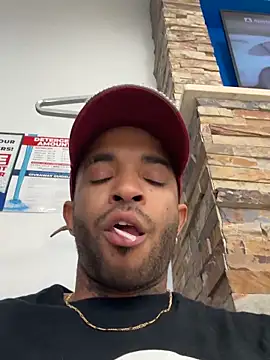 Snapshot of spideyzaddy chatting on 12, 3, 2026 spideyzaddy online show from 12, 3, 2026