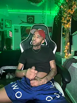 Snapshot of spideyzaddy chatting on 22, 11, 2025 spideyzaddy online show from 22, 11, 2025