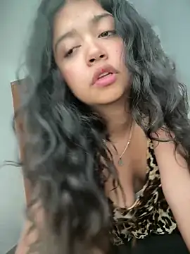 Peach Girll online show from 13, 3, 2026