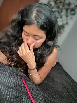 Peach Girll online show from 5, 2, 2026