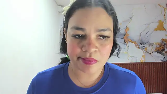 Cloe 35 online show from 8, 11, 2025