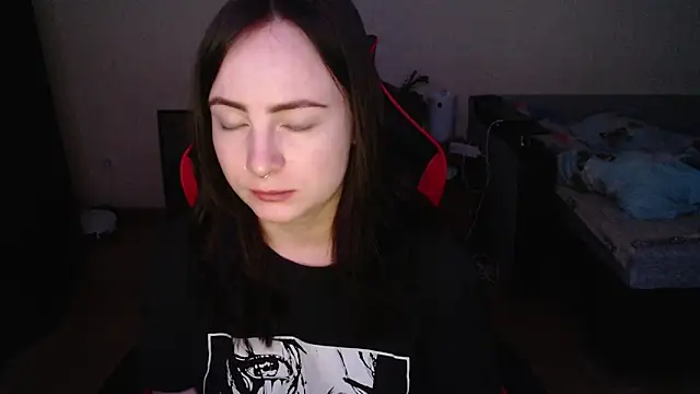 Snapshot of Laralianna chatting on 19, 12, 2025 Laralianna online show from 19, 12, 2025