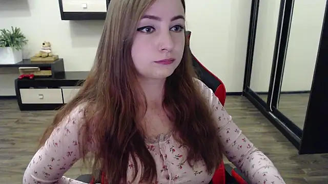 Snapshot of Laralianna chatting on 10, 9, 2025 Laralianna online show from 10, 9, 2025