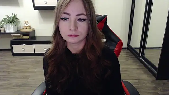 Snapshot of Laralianna chatting on 22, 9, 2025 Laralianna online show from 22, 9, 2025