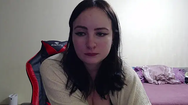 Snapshot of Laralianna chatting on 24, 10, 2025 Laralianna online show from 24, 10, 2025