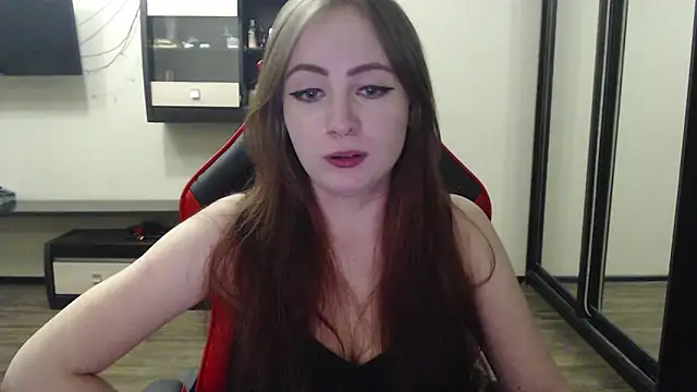 Snapshot of Laralianna chatting on 18, 2, 2025 Laralianna online show from 18, 2, 2025