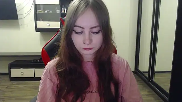 Snapshot of Laralianna chatting on 22, 2, 2025 Laralianna online show from 22, 2, 2025