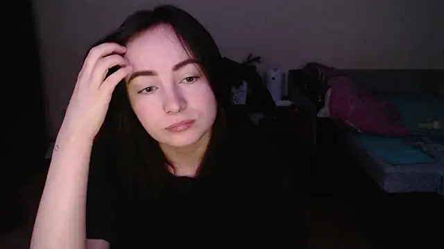 Snapshot of Laralianna chatting on 21, 11, 2025 Laralianna online show from 21, 11, 2025