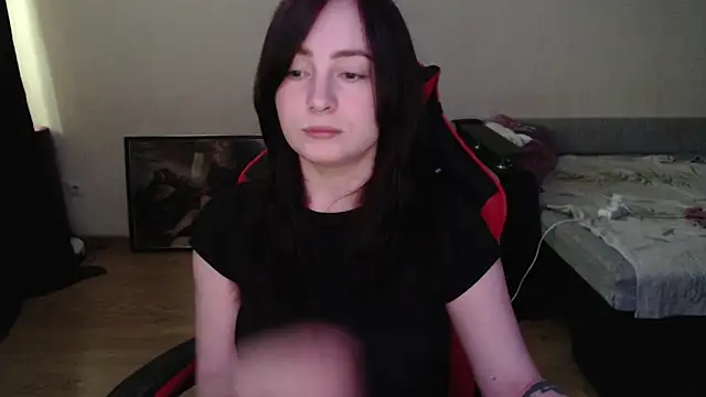 Laralianna online show from 23, 4, 2026