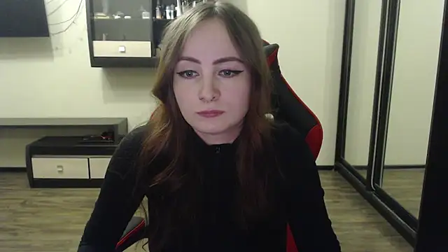 Snapshot of Laralianna chatting on 21, 2, 2025 Laralianna online show from 21, 2, 2025