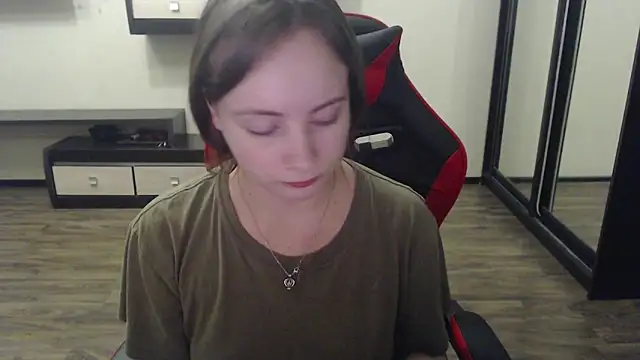 Snapshot of Laralianna chatting on 18, 3, 2025 Laralianna online show from 18, 3, 2025