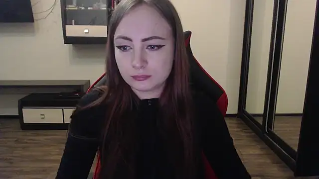 Snapshot of Laralianna chatting on 2, 3, 2025 Laralianna online show from 2, 3, 2025