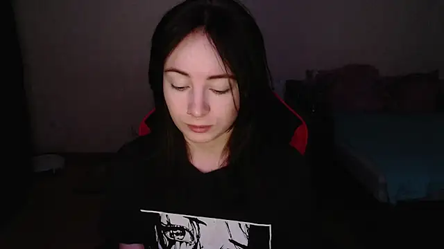 Snapshot of Laralianna chatting on 20, 11, 2025 Laralianna online show from 20, 11, 2025