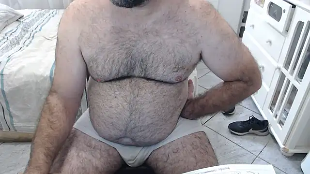 Snapshot of MysterBearMG chatting on 21, 2, 2026 MysterBearMG online show from 21, 2, 2026