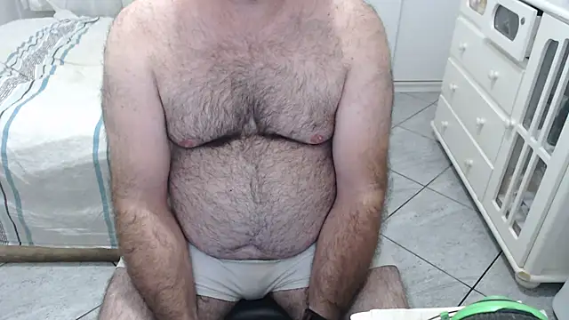 Snapshot of MysterBearMG chatting on 3, 3, 2026 MysterBearMG online show from 3, 3, 2026