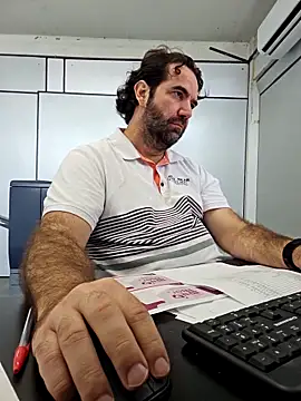 Snapshot of MysterBearMG chatting on 13, 2, 2026 MysterBearMG online show from 13, 2, 2026