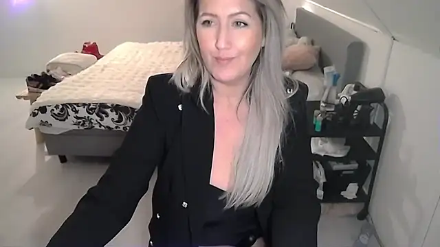 TessToy online show from 4, 2, 2025