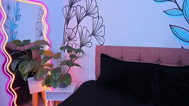 Snapshot of Sweet_Ariadna_ chatting on 8, 3, 2025 Sweet Ariadna online show from 8, 3, 2025