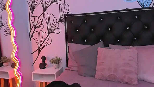 Snapshot of Sweet_Ariadna_ chatting on 1, 7, 2026 Sweet Ariadna online show from 1, 7, 2026