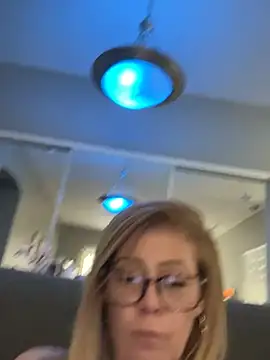 Lexi Shocker online show from 22, 3, 2025