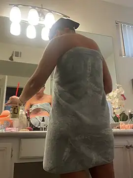 Lexi Shocker online show from 5, 3, 2026